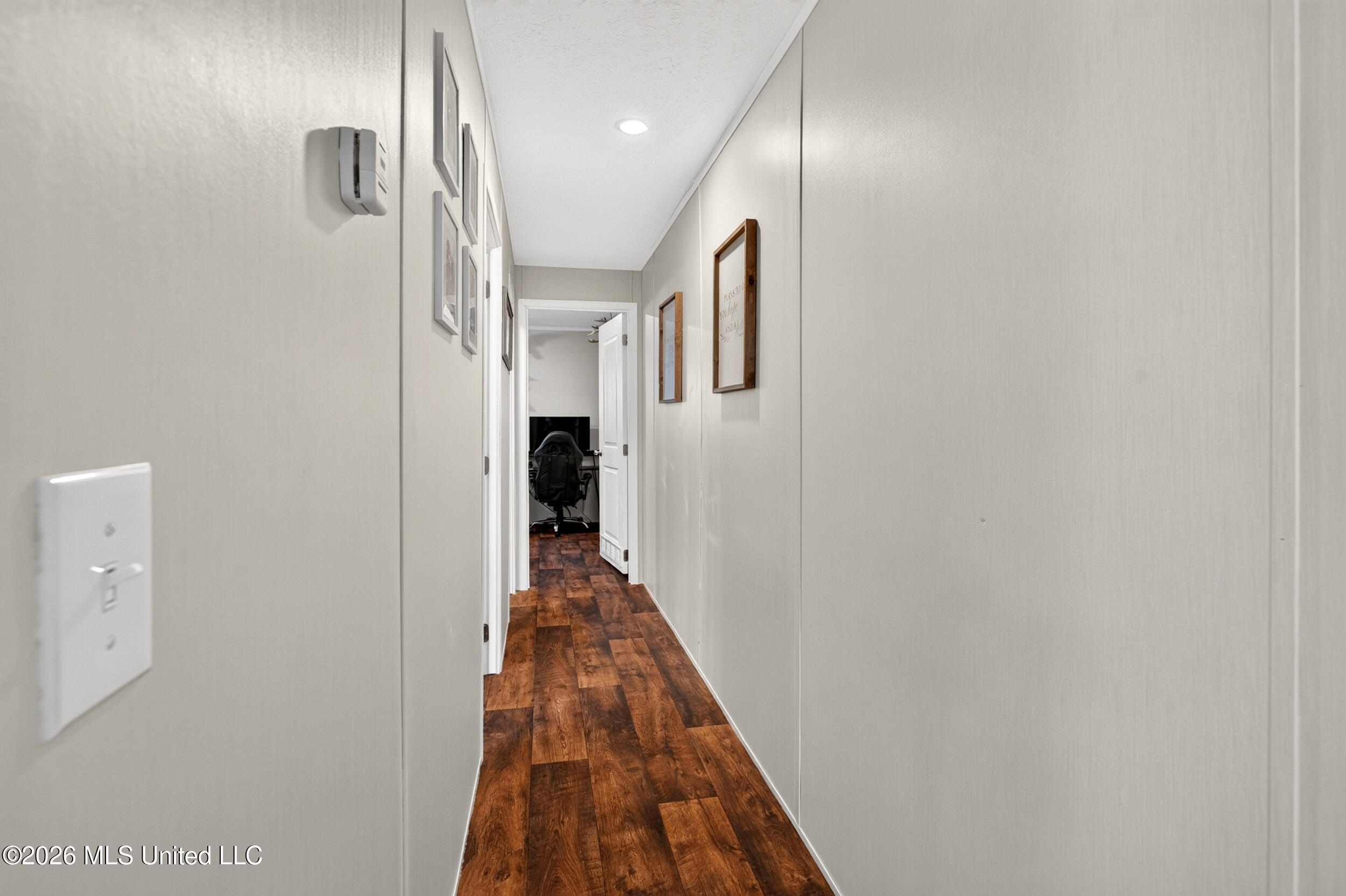 30 Z R Mitchell Road Poplarville, MS 39470 - Photo 23 of 44 23_hallway