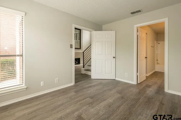 $1,600 | 5811 Hollytree Drive, Tyler, TX 75703