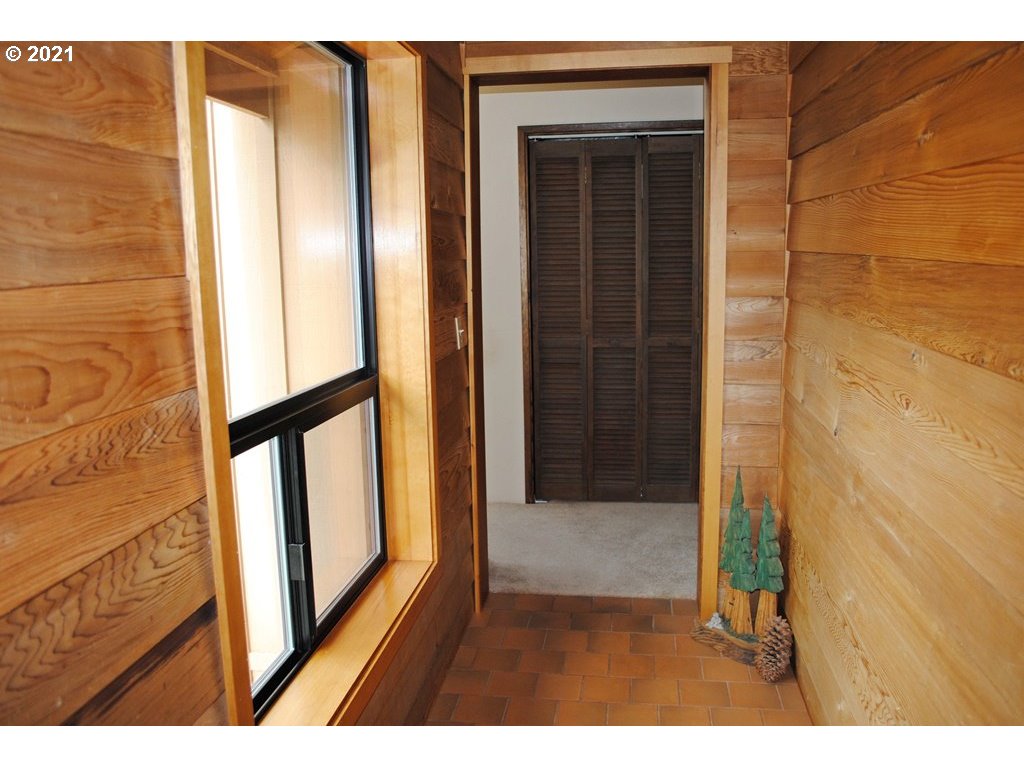 918 Peco Road Grants Pass, OR 97526 - Photo 25 of 25 Gallery Image 25
