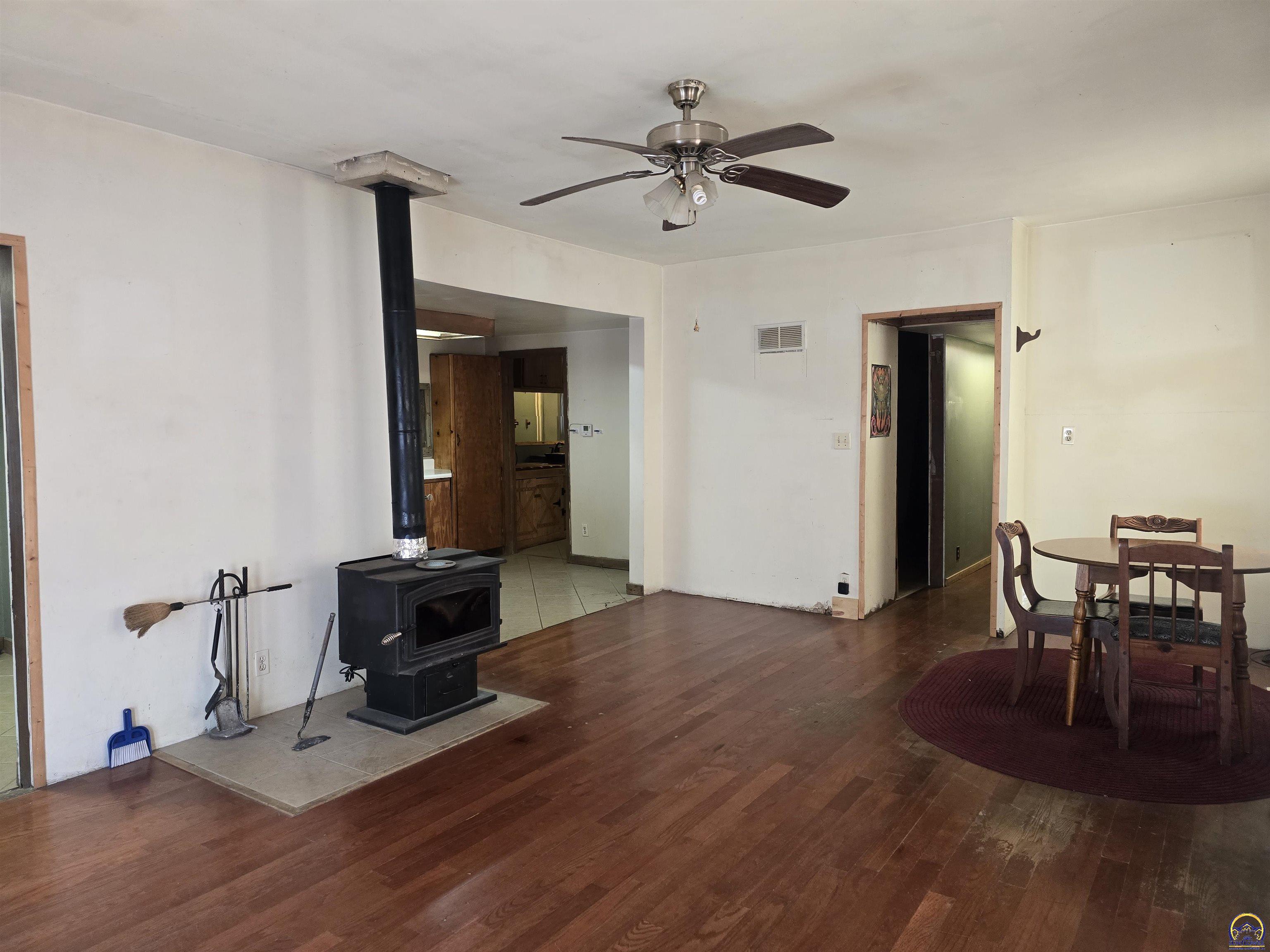 302 2nd Street Denison, KS 66419 - Photo 5 of 16