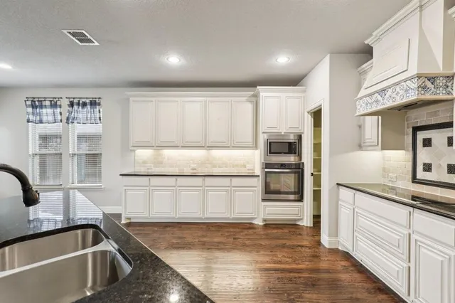 $455,000 | 640 Tierra Vista Way, Fort Worth, TX 76131