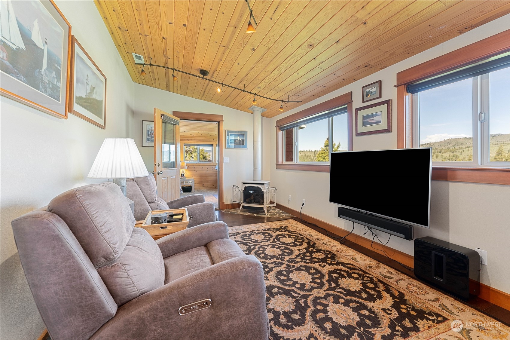 500 Lodge Pole Road Chelan, WA 98816 - Photo 19 of 40 Gallery Image 19