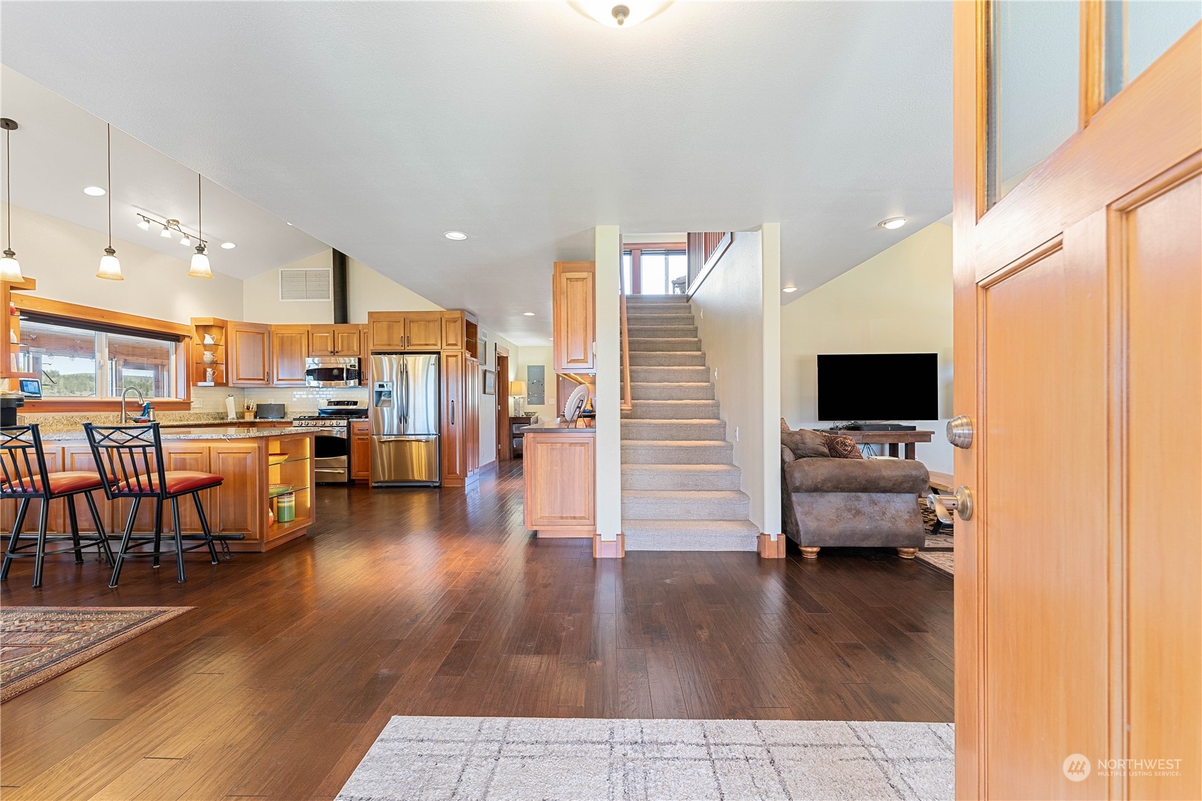 500 Lodge Pole Road Chelan, WA 98816 - Photo 6 of 40 Gallery Image 6