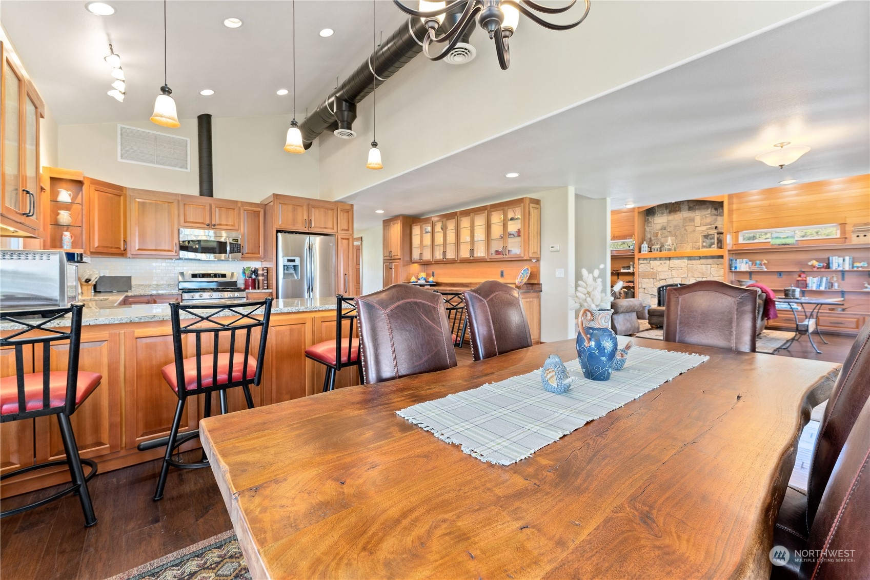 500 Lodge Pole Road Chelan, WA 98816 - Photo 9 of 40 Gallery Image 9