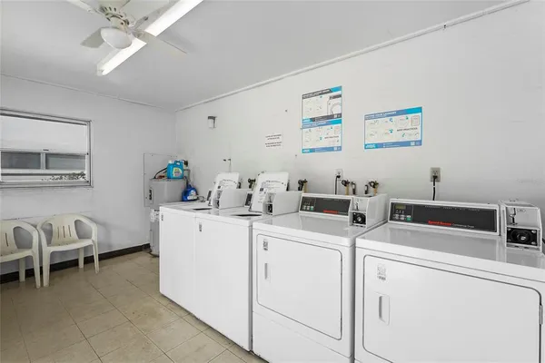$109,900 | 3950 Roxane Boulevard, Unit 2B, Sarasota, FL 34235