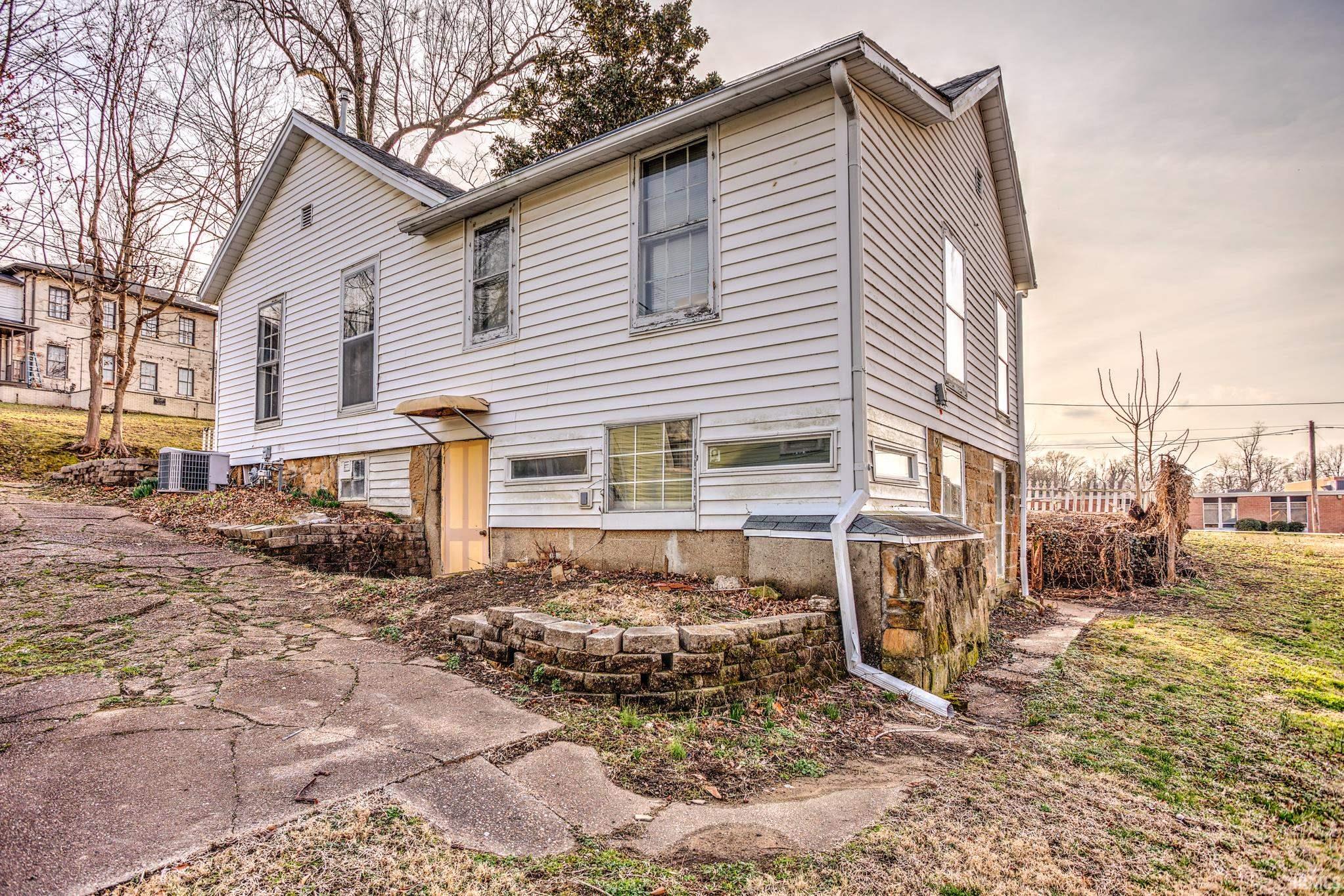 8 Gray Street Newburgh, IN 47630 - Photo 5 of 28