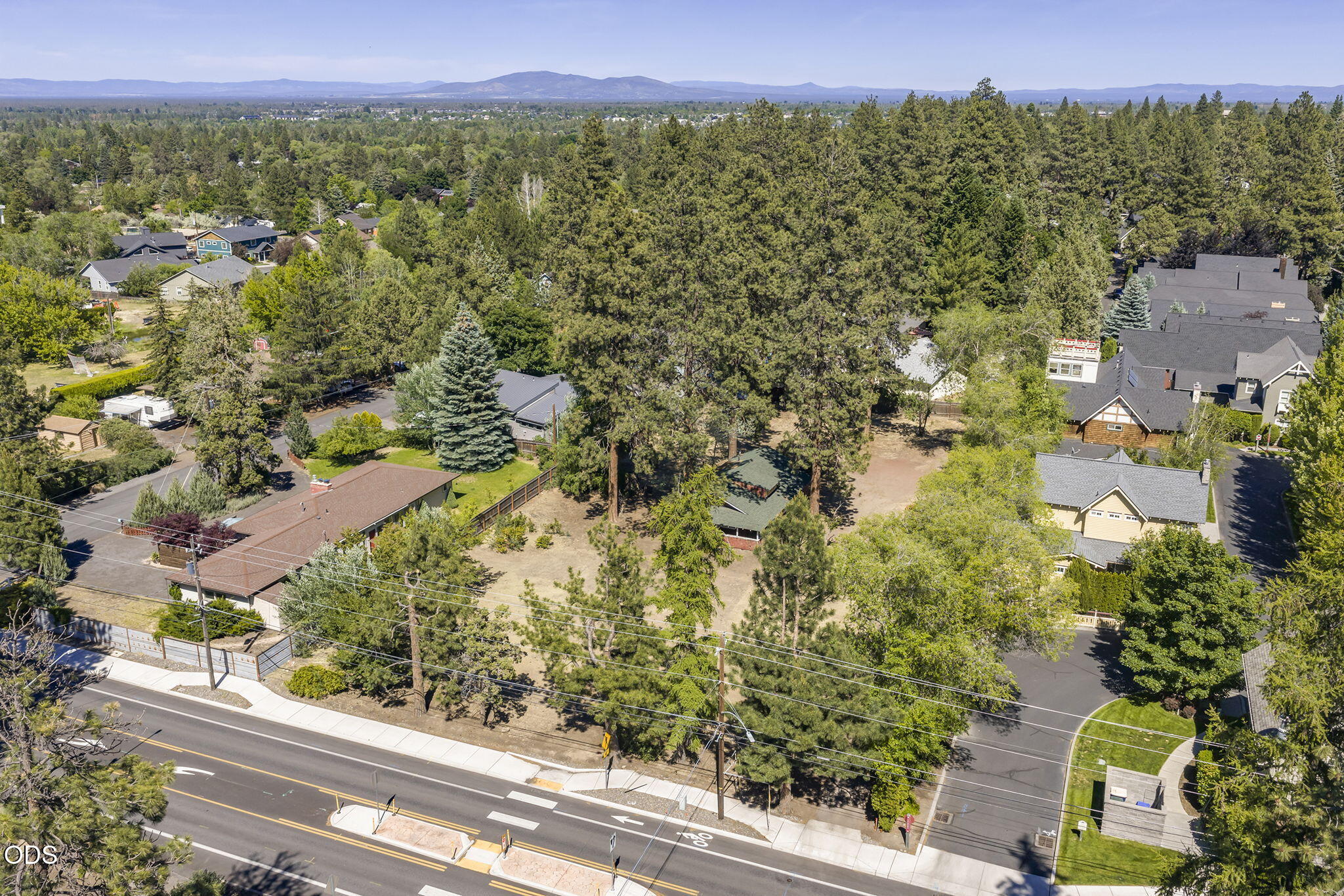 1920 Northeast 8th Street Bend, OR 97701 - Photo 17 of 29