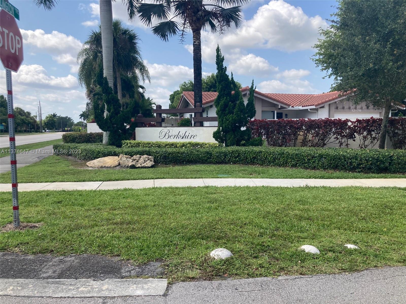 12277 Old Country Road South Wellington, FL 33414 - Photo 14 of 14 Gallery Image 14
