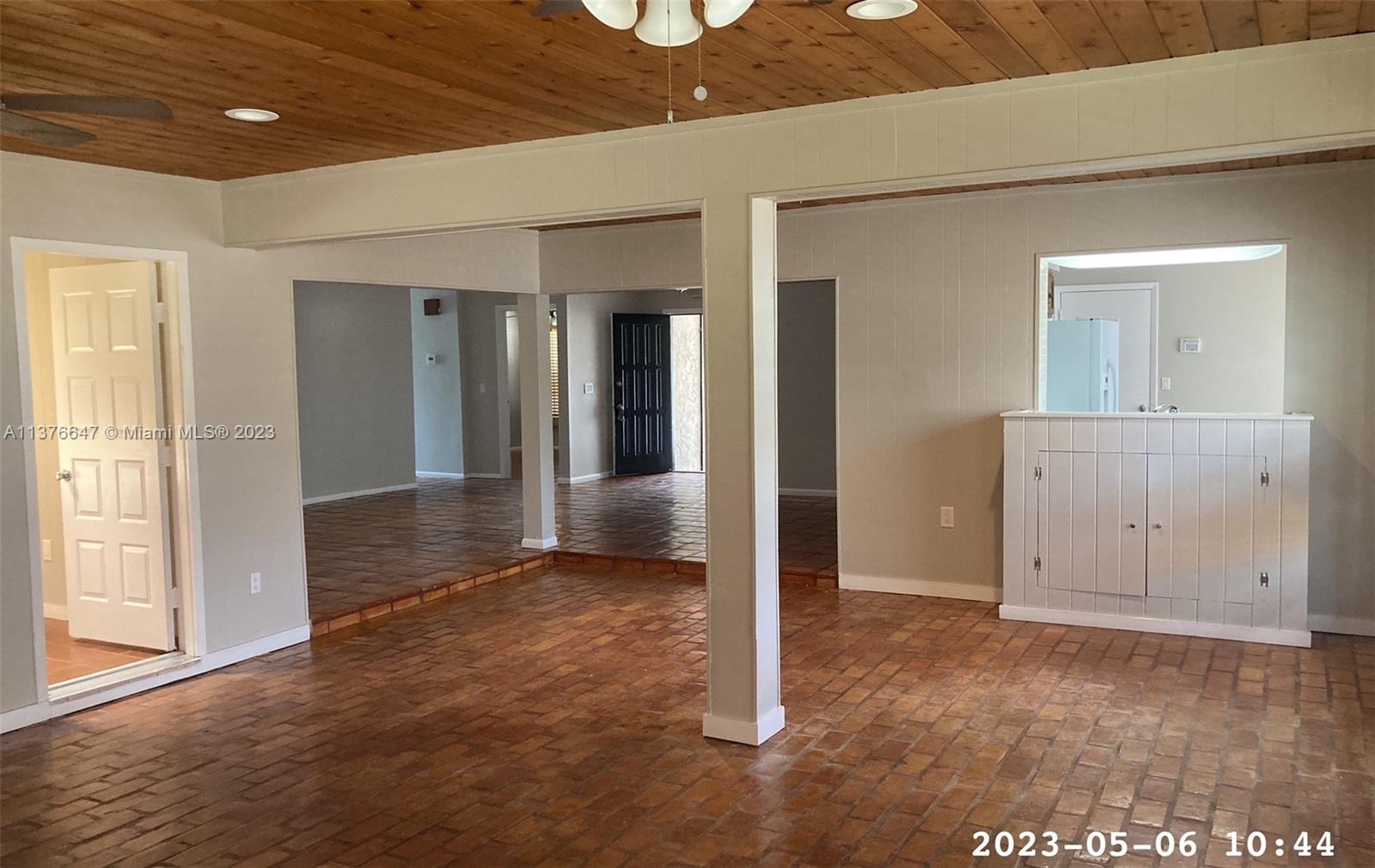12277 Old Country Road South Wellington, FL 33414 - Photo 5 of 14 Gallery Image 5
