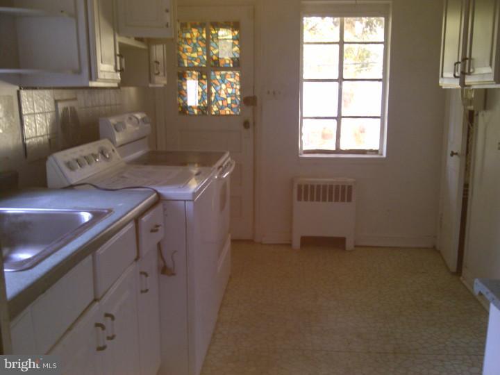 1447 Manoa Road Wynnewood, PA 19096 - Photo 6 of 18 Gallery Image 6