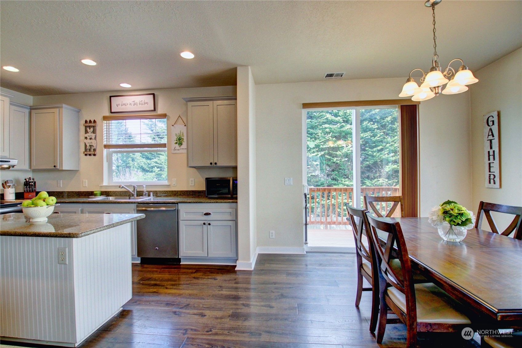 2402 Francis Road Mount Vernon, WA 98273 - Photo 18 of 40 Gallery Image 18