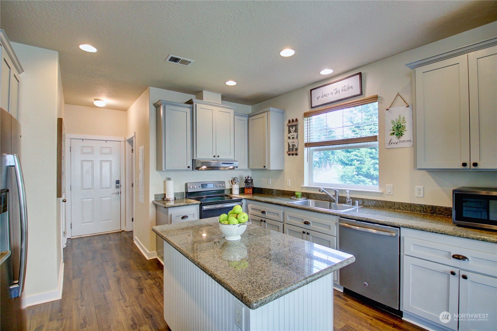 2402 Francis Road Mount Vernon, WA 98273 - Photo 20 of 40 Gallery Image 20