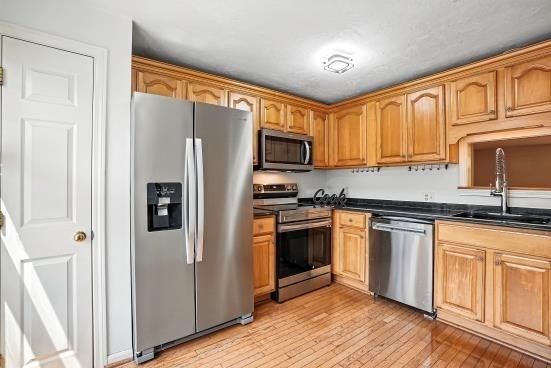 6 Fieldstone Drive, Unit 6 Upton, MA 01568 - Photo 3 of 42