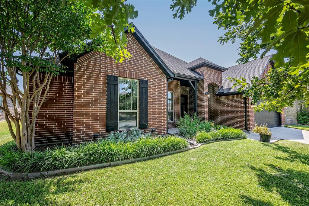 4009 Brookdale Road Benbrook, TX 76116 - Photo 1 of 40 Gallery Image 1