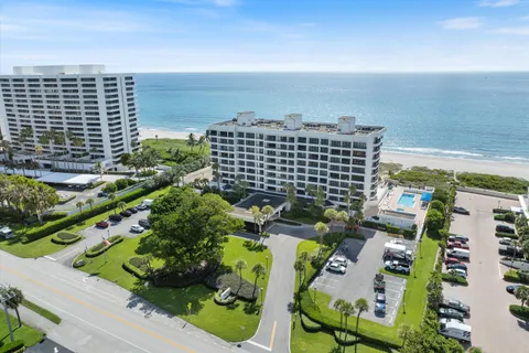 a view of building with outdoor space