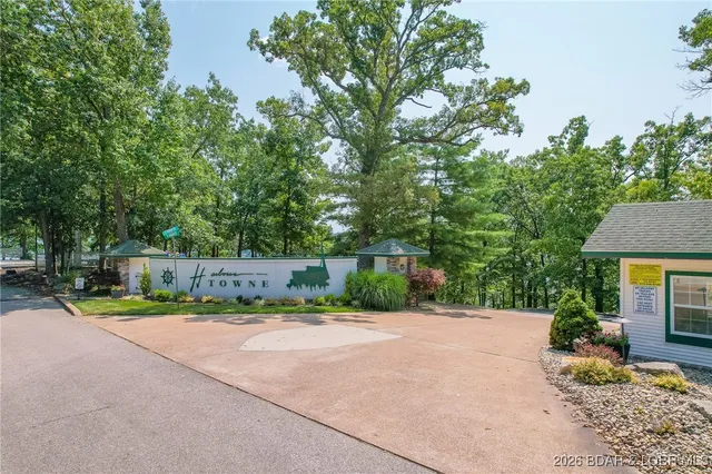 $499,000 | 901 Harbour Towne Drive, Unit E 901, Lake Ozark, MO 65049