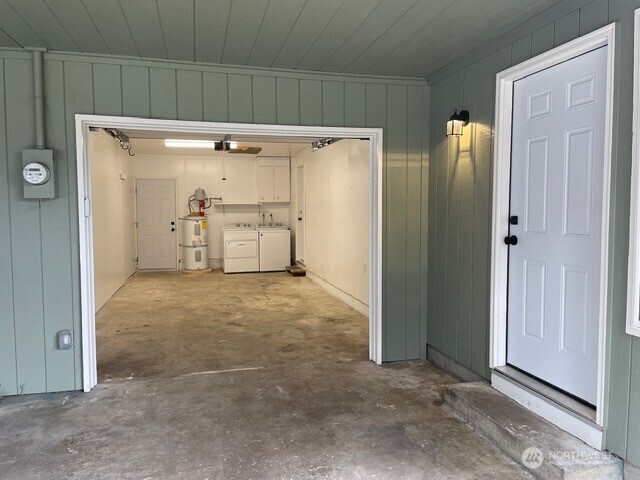7438 Mullen Road Southeast, Unit AB Lacey, WA 98503 - Photo 15 of 37 an empty room with closet and windows