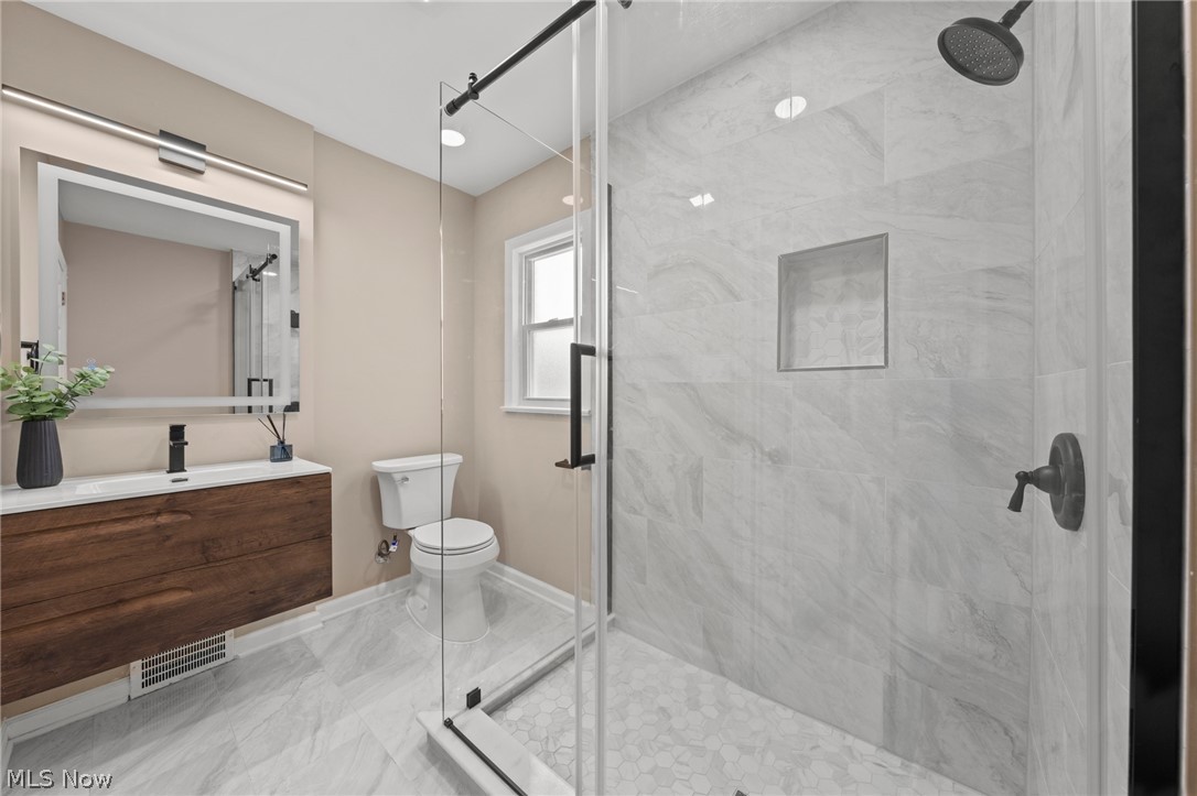 3601 Tullamore Road University Heights, OH 44118 - Photo 15 of 45