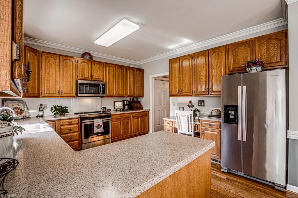 8036 Glengarriff Road Clemmons, NC 27012 - Photo 22 of 50 Gallery Image 22