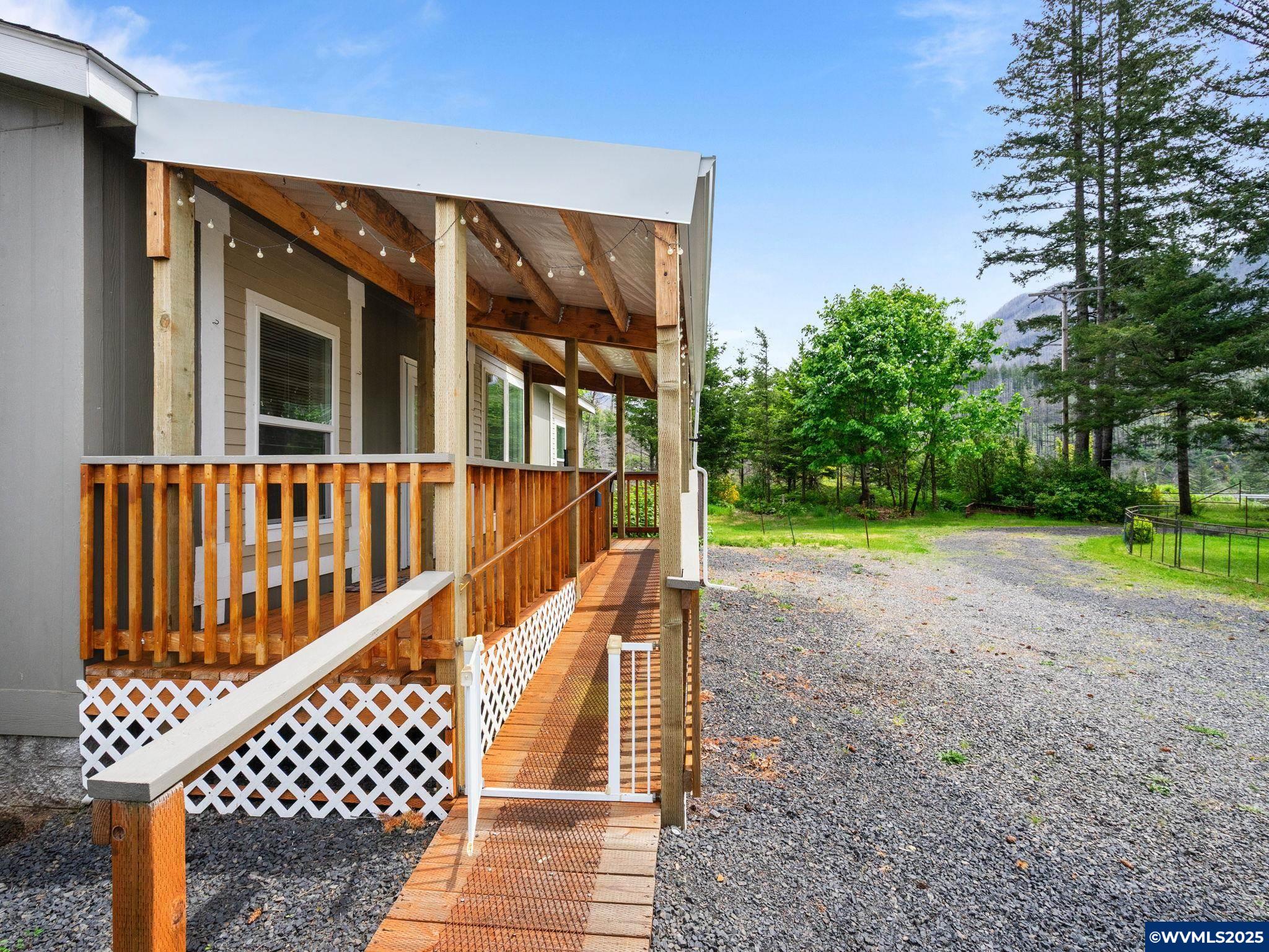 33635 North Fork Road Lyons, OR 97358 - Photo 6 of 42