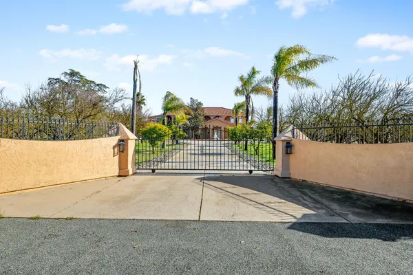 $2,149,000 | 6312 Skittone Road, Modesto, CA 95356