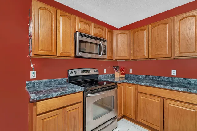 $589,999 | 22954 McGuire Road, Wilmington, IL 60481