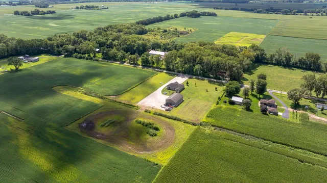 $589,999 | 22954 McGuire Road, Wilmington, IL 60481