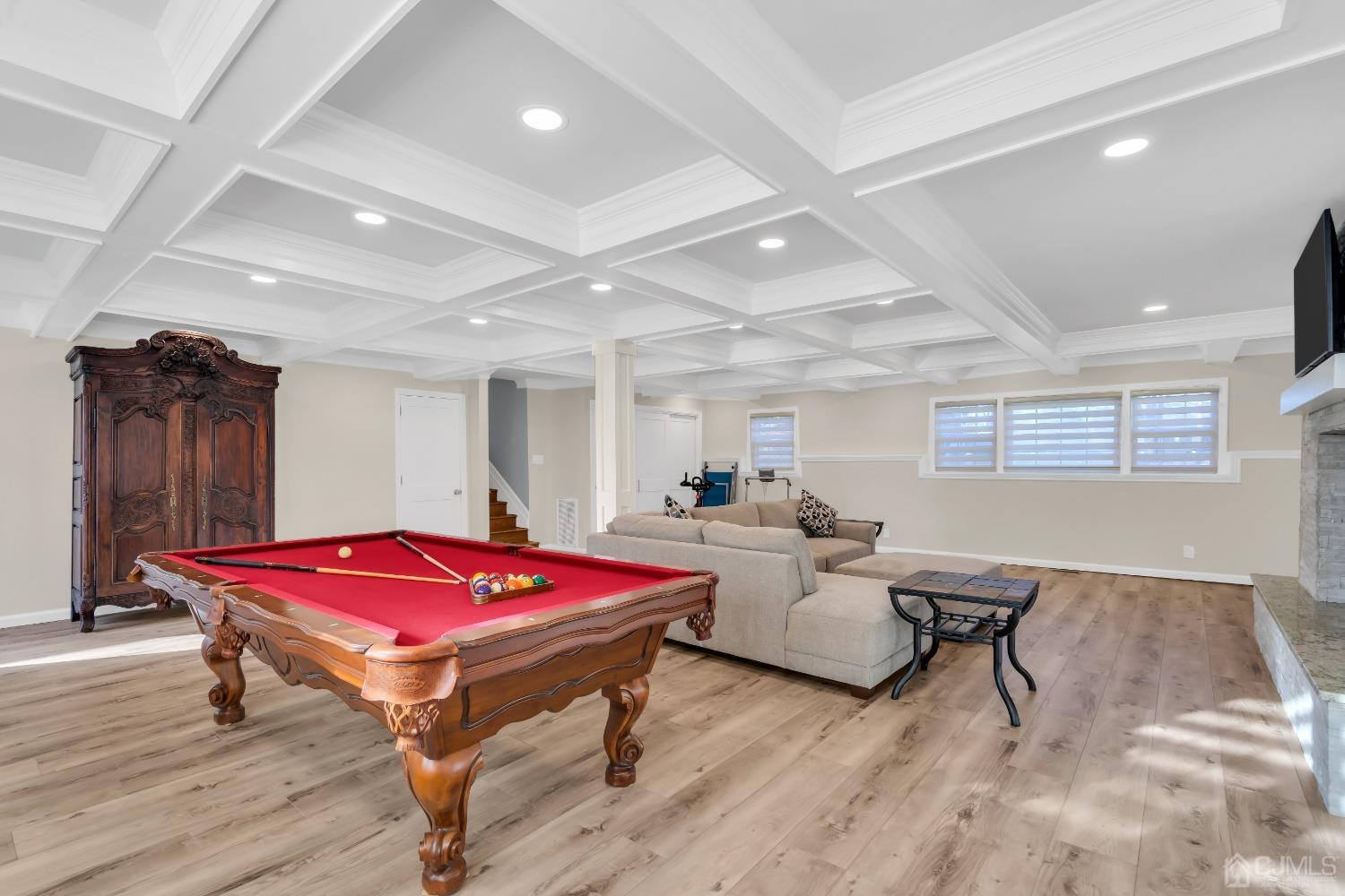 116 Grovers Mill Road Plainsboro, NJ 08536 - Photo 26 of 78 a living room with furniture and pool table