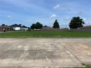 $515,000 | 4000 Evangeline Avenue, Chalmette, LA 70043