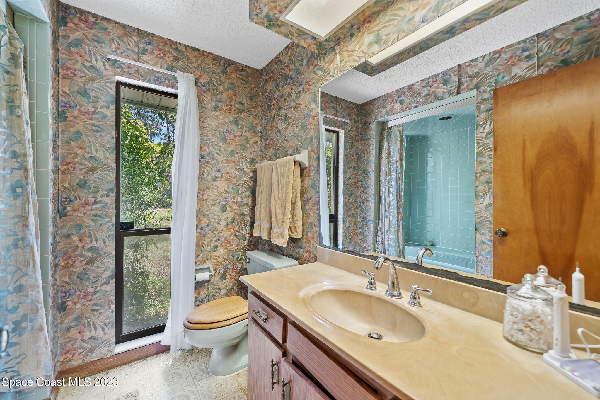 3836 Hield Road Northwest Palm Bay, FL 32907 - Photo 23 of 55 Master Bathroom