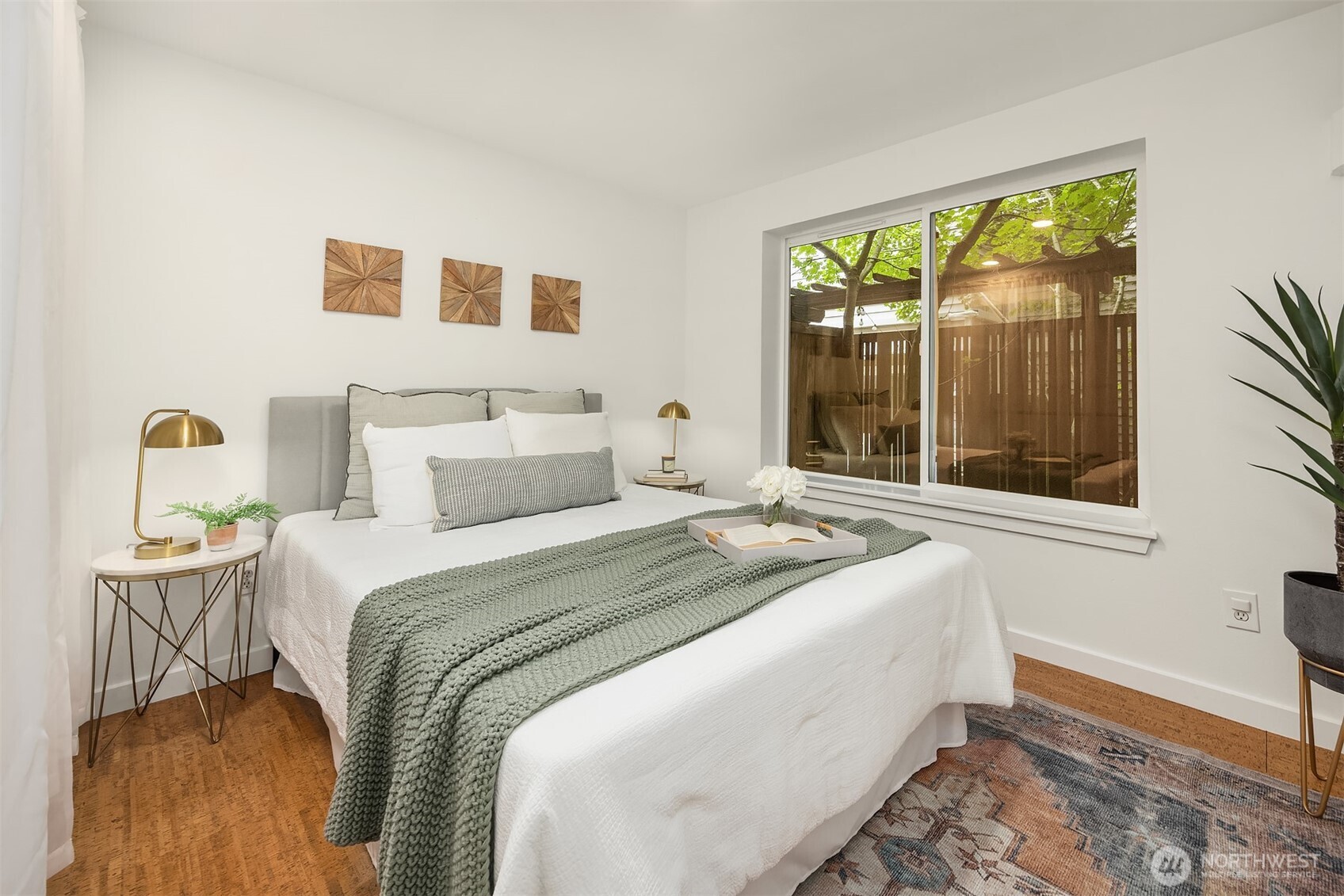 3300 B West Government Way Seattle, WA 98199 - Photo 14 of 23