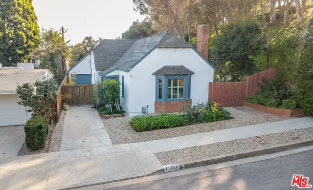 $1,895,000 | 11450 Bolas Street, Los Angeles, CA 90049