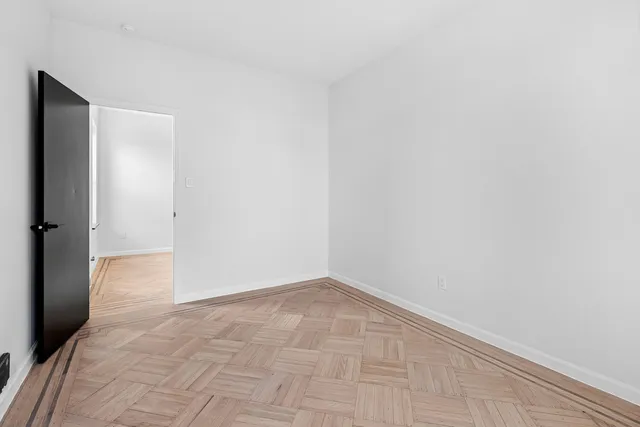 $2,650 | 2137 East 1st Street, Unit 2F | Gravesend