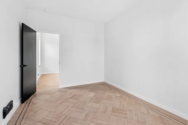 $2,650 | 2137 East 1st Street, Unit 2F | Gravesend