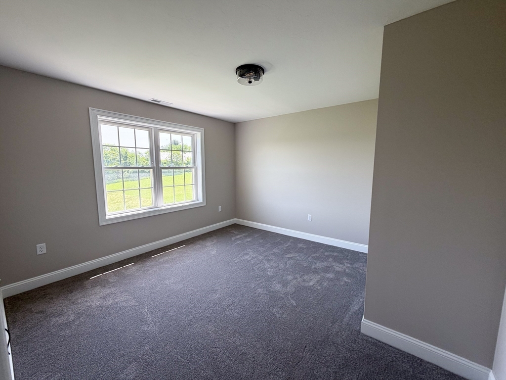 555 Neck Road Lancaster, MA 01523 - Photo 12 of 30
