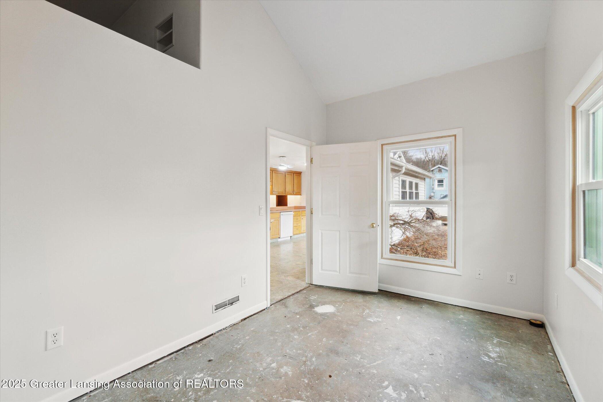 1801 North Sutton Road Jackson, MI 49201 - Photo 21 of 49 19-1801-N-Sutton-Rd-Jackson-MI-49202-Win