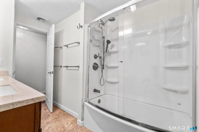 $3,200 | 125 Birchwood Drive, Torrington, CT 06790