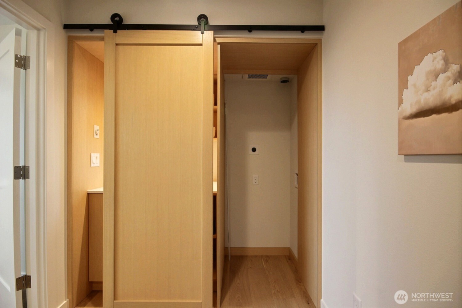 809 Northeast 90th Street Seattle, WA 98115 - Photo 13 of 20