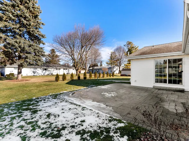 $414,500 | 1506 Hilltop Lane, Plymouth, WI 53073