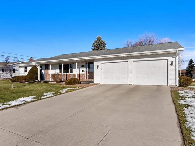 $414,500 | 1506 Hilltop Lane, Plymouth, WI 53073
