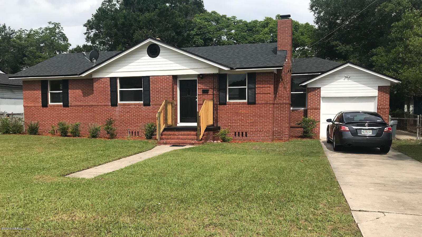 2010 Taunton Road Jacksonville, FL 32207 - Photo 1 of 12 Front of Home