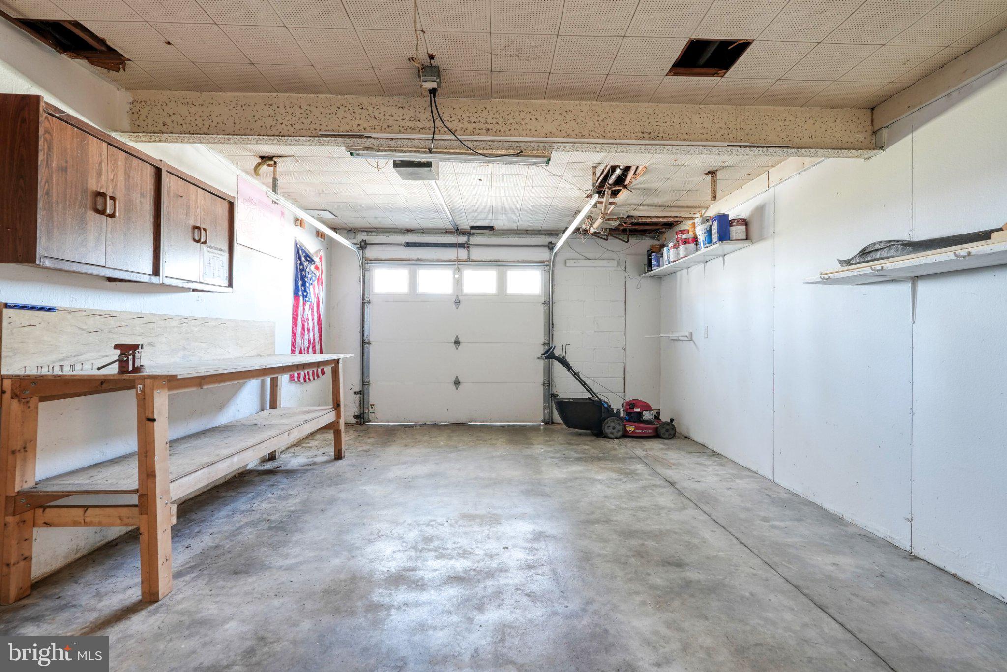 2512 Grandview Road Coatesville, PA 19320 - Photo 44 of 51 a view of a garage