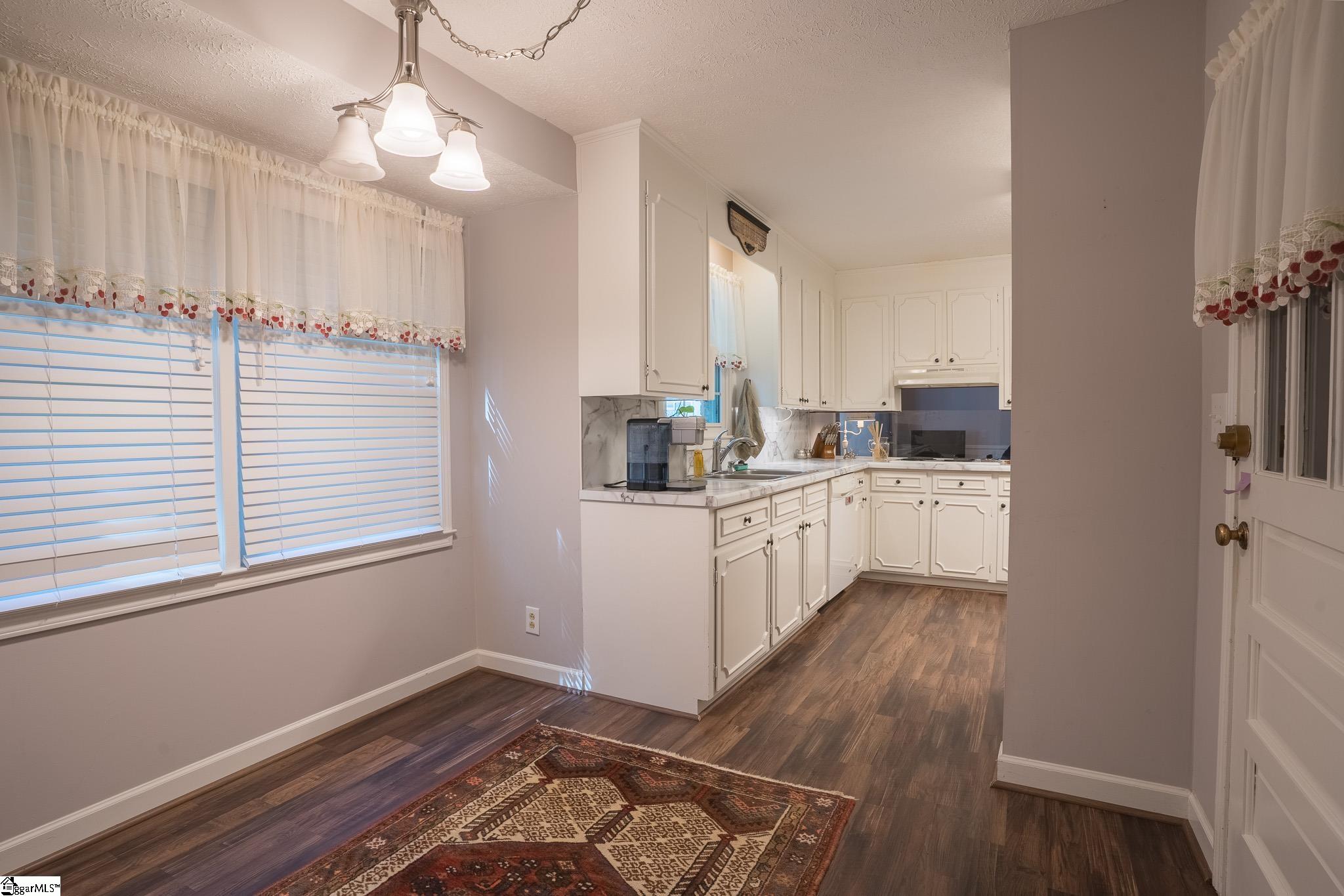 112 Wallingford Road Greenville, SC 29609 - Photo 12 of 22 Gallery Image 12