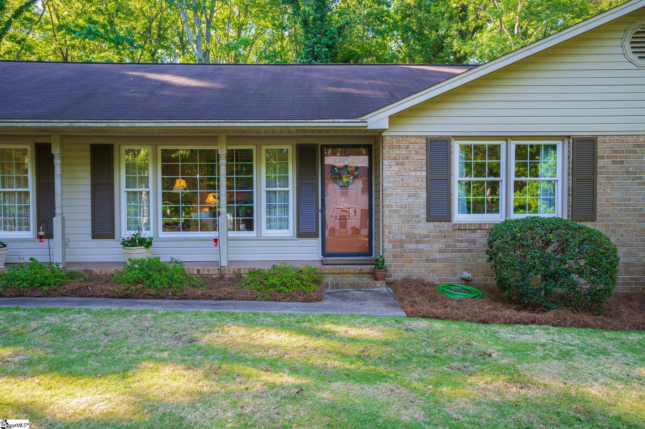 112 Wallingford Road Greenville, SC 29609 - Photo 3 of 22 Gallery Image 3