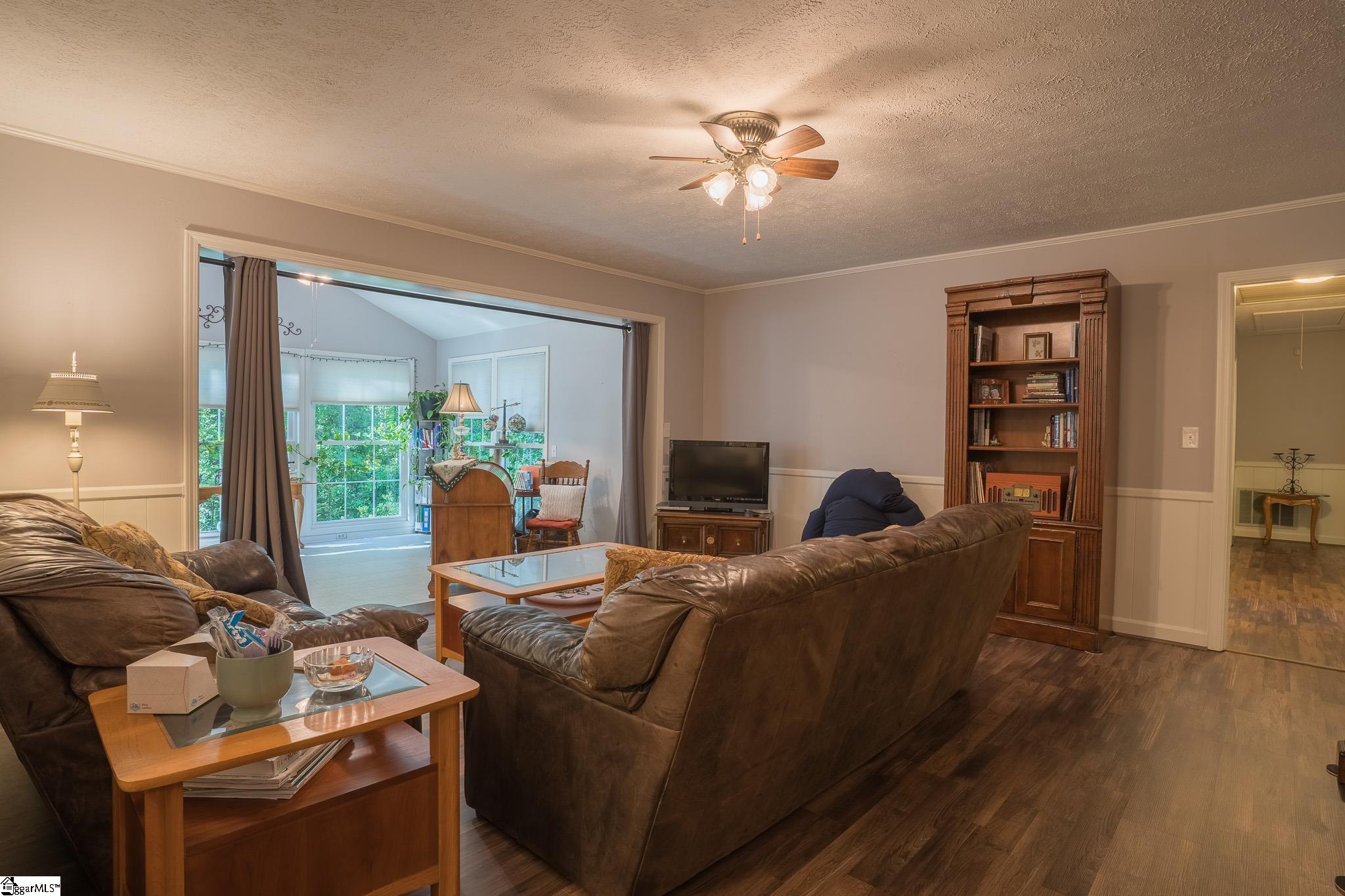 112 Wallingford Road Greenville, SC 29609 - Photo 5 of 22 Gallery Image 5