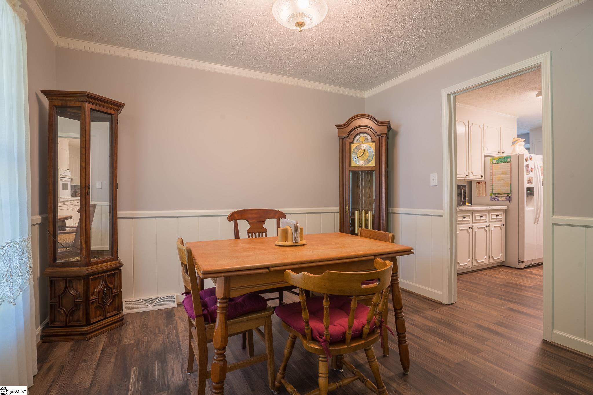 112 Wallingford Road Greenville, SC 29609 - Photo 9 of 22 Gallery Image 9