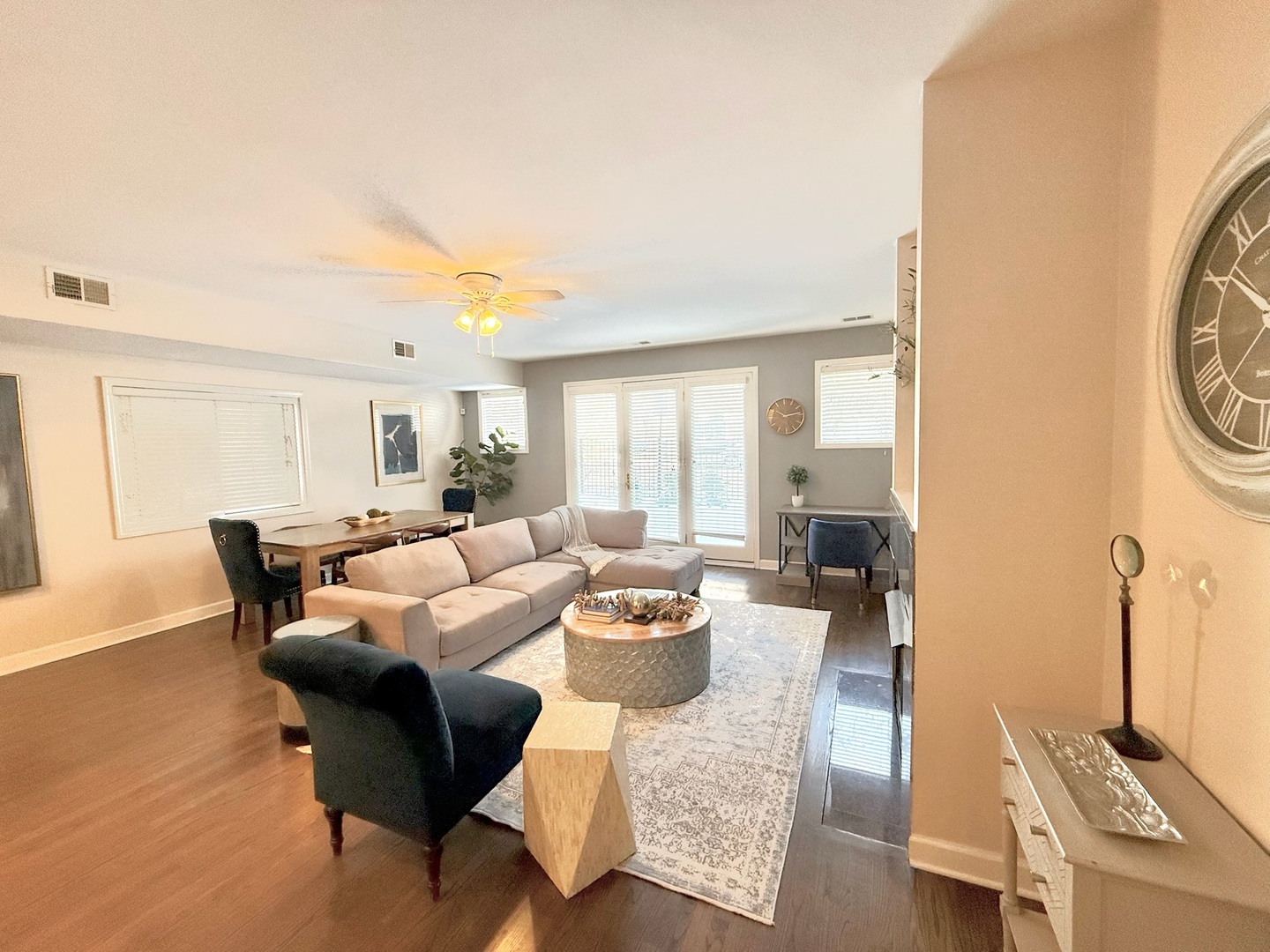 2305 West Chicago Avenue, Unit 1 Chicago, IL 60622 - Photo 2 of 11