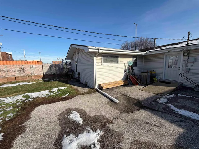 $224,900 | 88 Southeast 1st Street, Linton, IN 47441