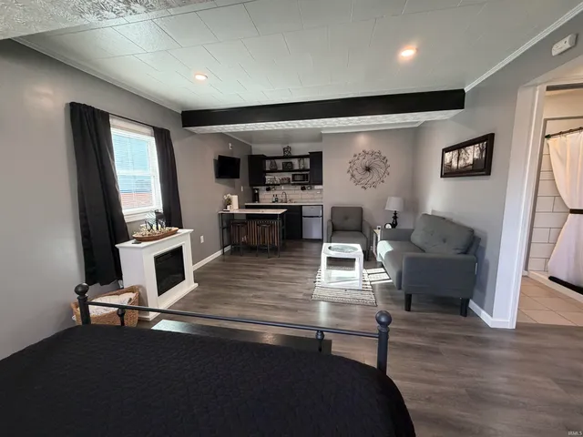 $224,900 | 88 Southeast 1st Street, Linton, IN 47441