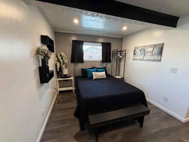 $224,900 | 88 Southeast 1st Street, Linton, IN 47441